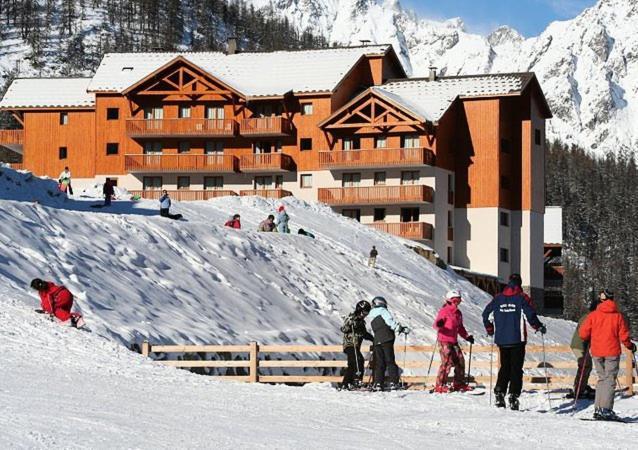 Les Gentianes By Actisource Aparthotel Puy-Saint-Vincent Exteriör bild
